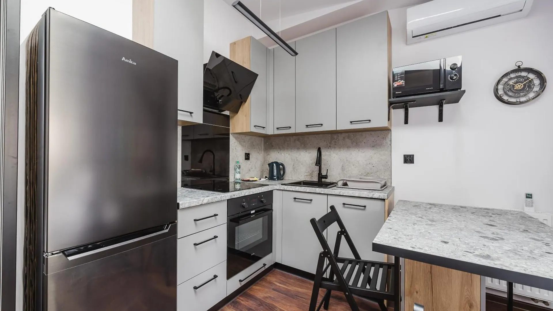 Rynek Jezycki Roof Loft Apartment Poznań Polen